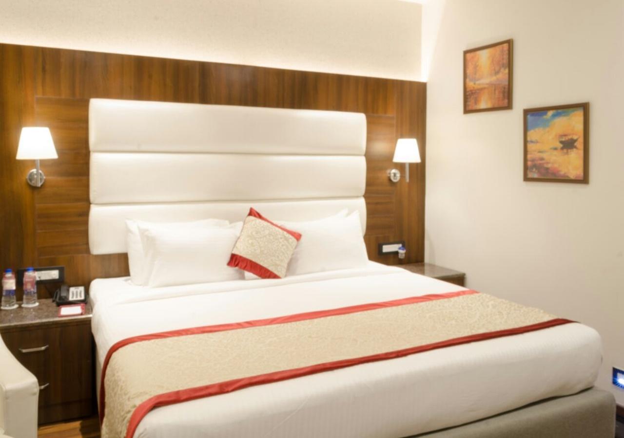 Ss Lumina Hotel Bangalore Exterior photo