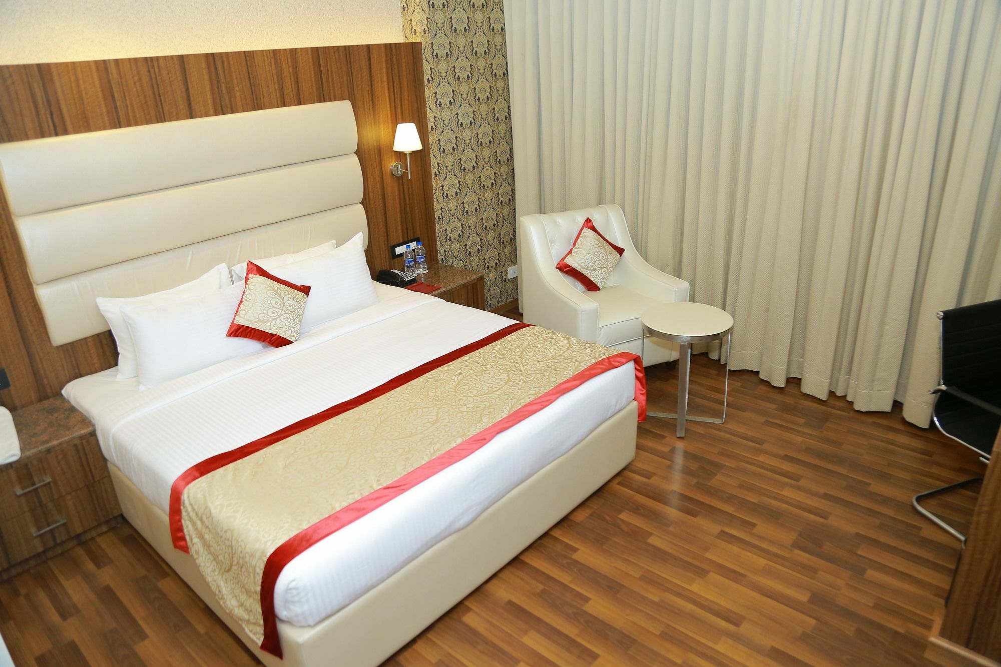 Ss Lumina Hotel Bangalore Exterior photo