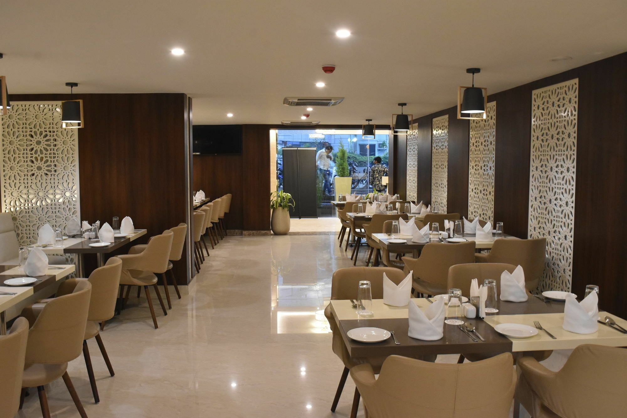 Ss Lumina Hotel Bangalore Exterior photo